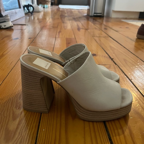 Dolce Vita Cream Open-Toe Platform Block Heel Sandals - Picture 4 of 5